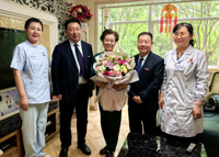 鲜花礼赞，温情相伴——情系护士节，慰问暖人心