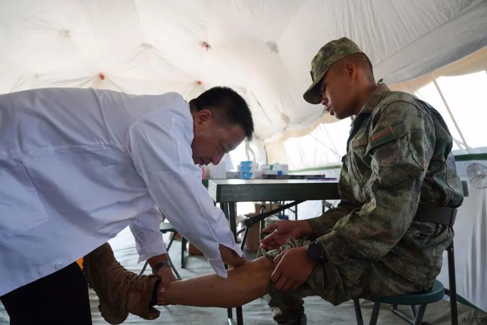 1c2b119a3934424f83f7fcaa347c2bf9.jpg 1c2b119a3934424f83f7fcaa347c2bf9.jpg