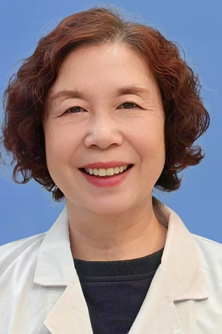 副主任医师 梁芳